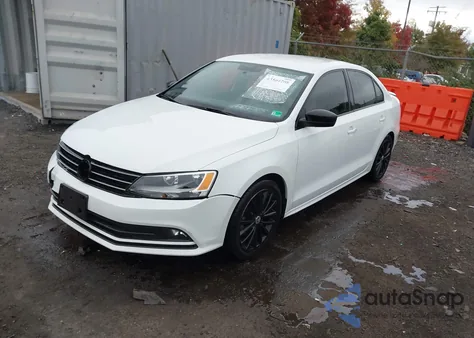 2016 Volkswagen Jetta 1.8T Sport from USA, damaged, VIN 3VWD17AJ0GM409201